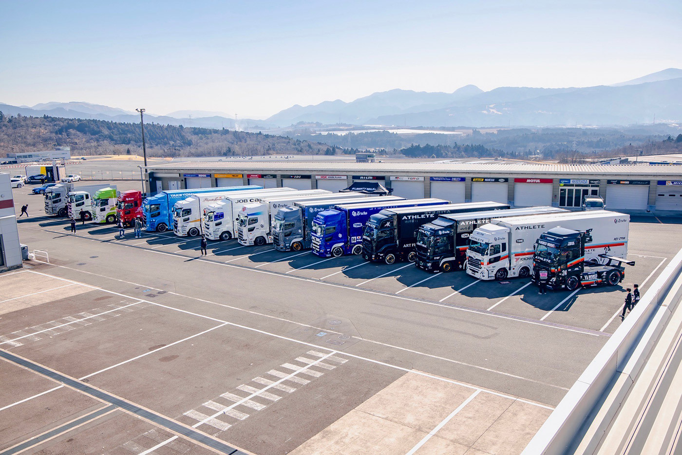 三菱ふそうスーパーグレート（LB-TRUCKS仕様） LB-TRUCKS Mitsubishi FUSO SUPER GREAT - LB Trucks JAPAN