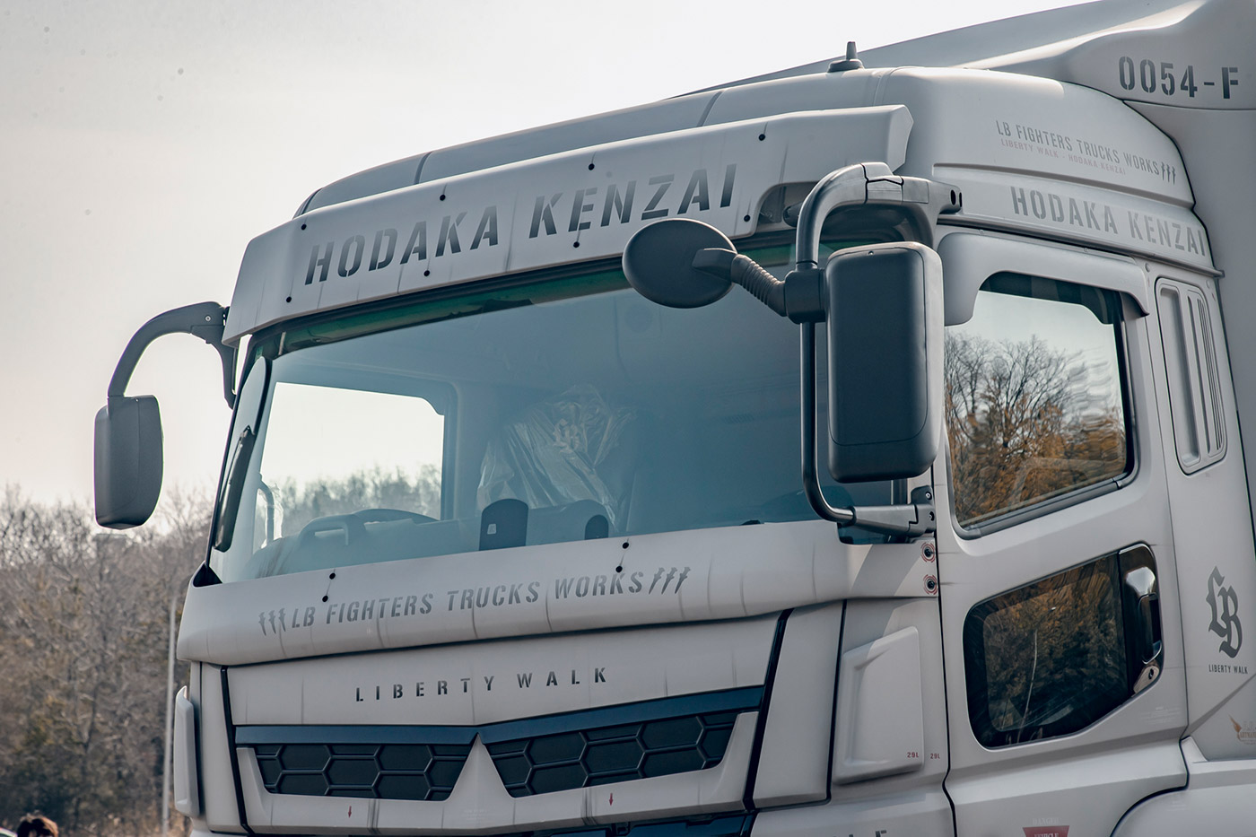 帆高建材様 Mitsubishi FUSO SUPER GREAT - LB Trucks JAPAN