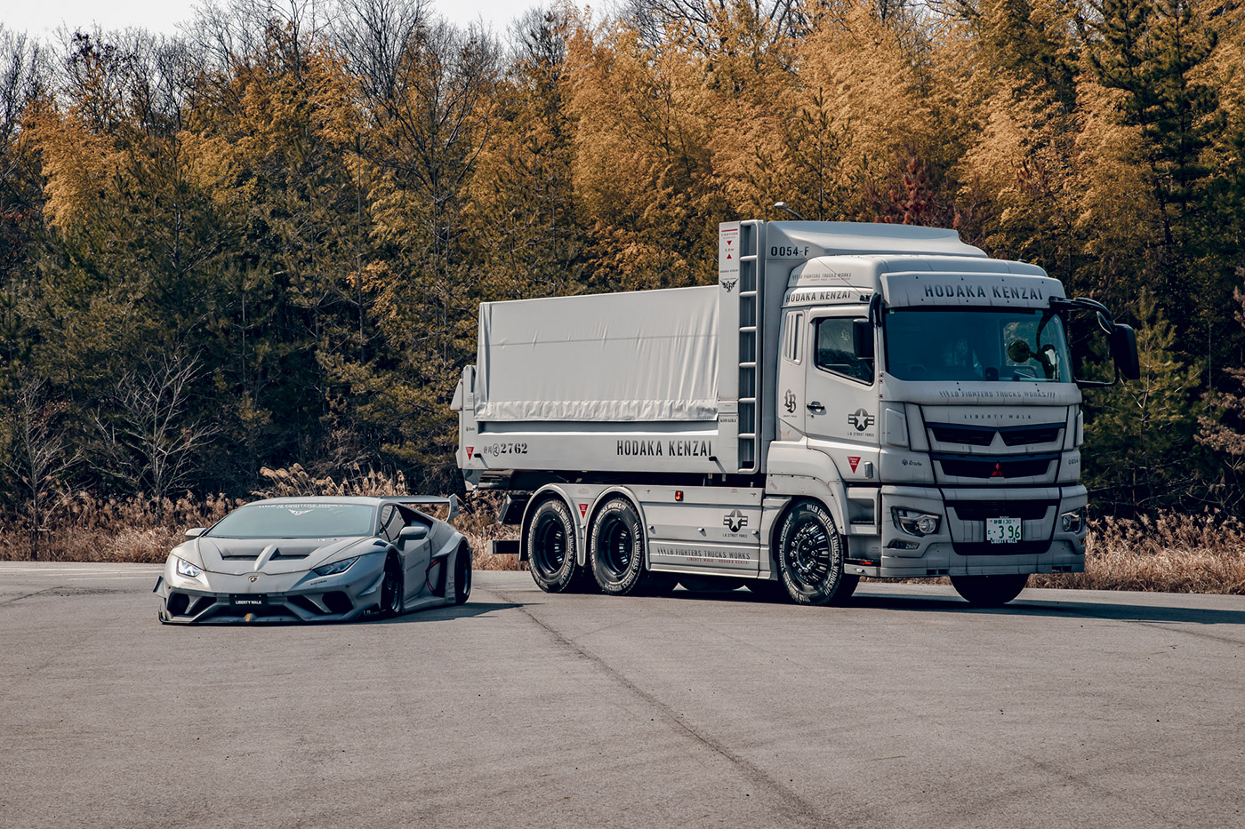 帆高建材様 Mitsubishi FUSO SUPER GREAT - LB Trucks JAPAN